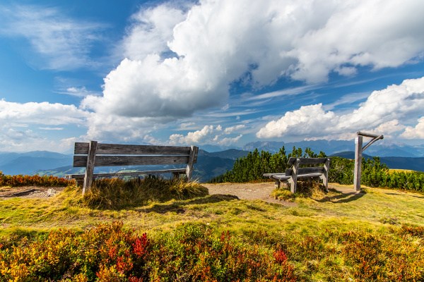 Walk with incredible vista of the entire Flachau Valley