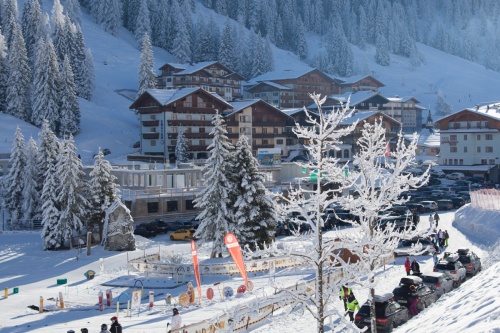 Ski areál: Zauchensee - od našich penzionů vás zaveze skibus přímo ke spodní stanici 