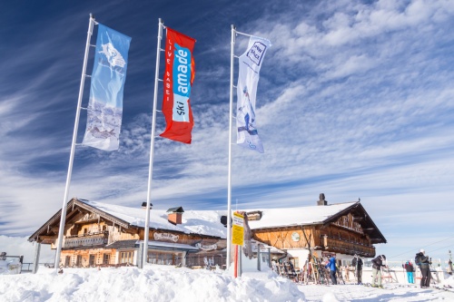 Ski areál: St. Johann – Alpendorf - restaurace na svazích nabízí kvalitní gastronomii 