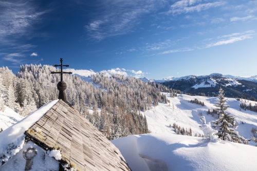 Ski areál: St. Johann – Alpendorf - v zimě je okolní krajina jako vystřižená z pohádky 
