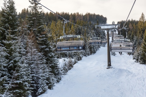 Ski areál: Flachau – Snow Space Salzburg - lanovka Space jet vás vyveze ze spodní stanice