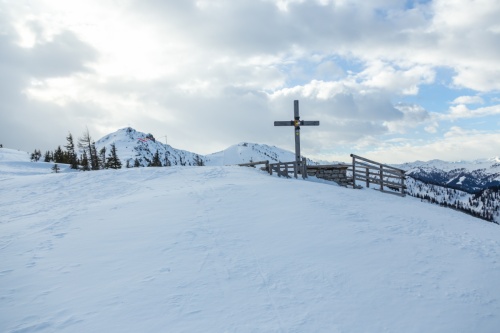 Ski areál: Flachau – Snow Space Salzburg - každý vrchol má svůj kříž