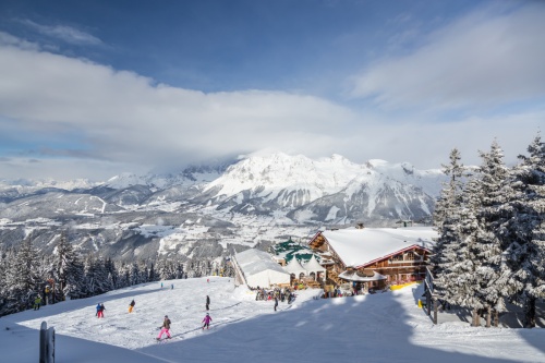 Ski areál: Schladming - Planai - výhled na Dachstein je uchvacující