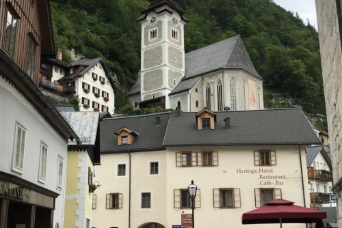 Poznejte kouzlo solných dolů v Salzwelten Hallstatt - místní architektura je opravdu malebná