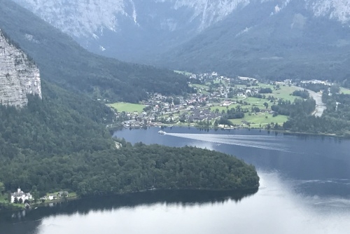 Poznejte kouzlo solných dolů v Salzwelten Hallstatt - Hallstatt není jediné městečko na březích tohoto jezera