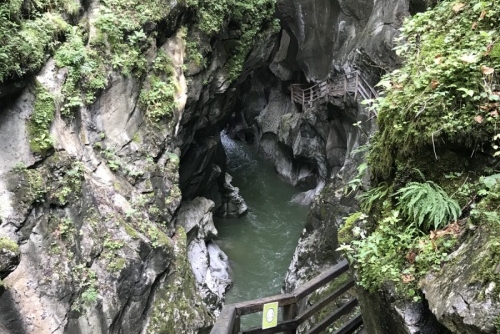 Soutěska na řece Lammer (Lammerklamm) - cesta soutěskou je cesta rájem