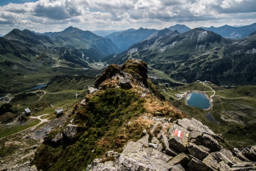 Výstup na Seekarspitze (2350 m) z Obertauern - pohled z vrcholku Seekarspitze