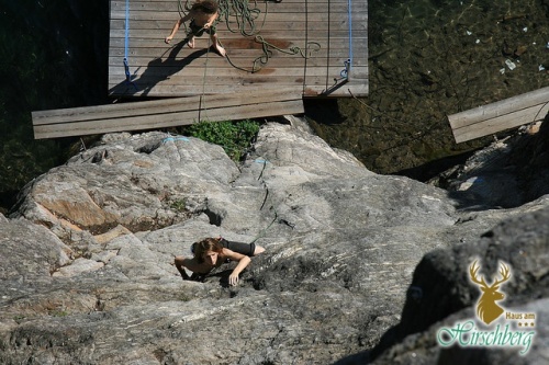 Jezero Millstätter See - ferraty jsou v Rakousku oblíbeným sportem 