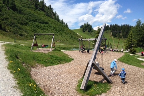 Dobrodružný horský svět v rakouském Wagrain (Wagrain Grafenberg) - jedno z dětských hřišť