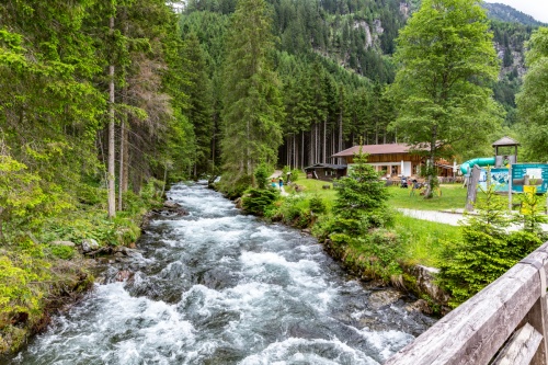 Wilde Wasser Untertal - ráj stezek blízko Schladmingu - stezky vedou překrásnou přírodou