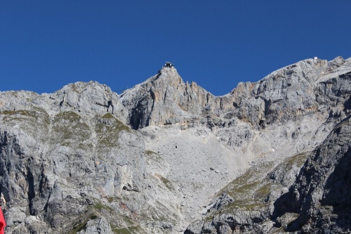 Poslední zářijový víkend jsme měli stále léto!  - Pohled na horní stanici lanovky na Dachstein