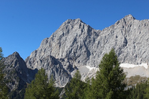 Poslední zářijový víkend jsme měli stále léto!  - Monumentální pohled na pohoří Dachstein