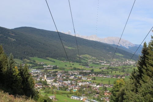 Poslední zářijový víkend jsme měli stále léto!  - Pohled na městečko Altenmarkt im Pongau z Winterbauer Hütte