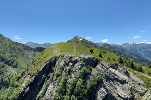 Pokořte až 3 dvoutisícovky a kochejte se pohledem na Dachstein 