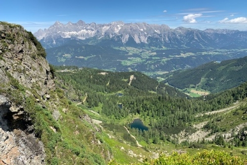 Pokořte až 3 dvoutisícovky a kochejte se pohledem na Dachstein 