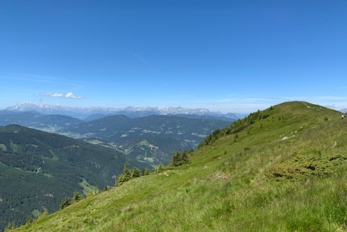 Pokořte až 3 dvoutisícovky a kochejte se pohledem na Dachstein 