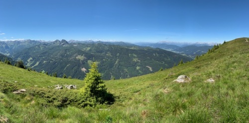 Pokořte až 3 dvoutisícovky a kochejte se pohledem na Dachstein 