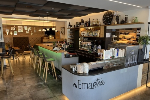 Snídaňová restaurace Emastoa - uvnitř restaurace