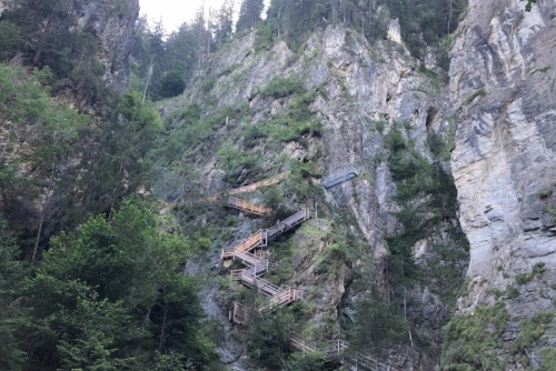 Soutěska Kitzlochklamm - 400 schodů nahoru