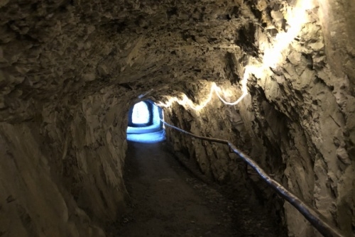 Soutěska Kitzlochklamm - průchod štolou