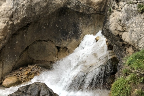 Soutěska Silberkarklamm - dravá voda si razí cestu soutěskou