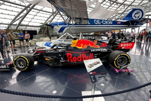 Muzeum Red Bull Hangar-7 na letišti v Salcburku