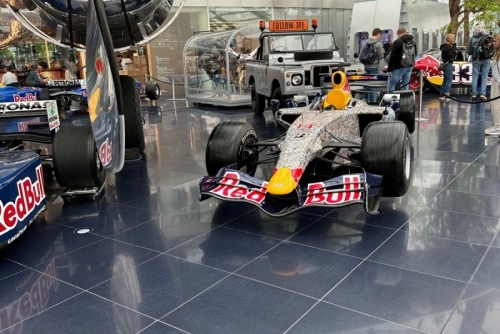 Muzeum Red Bull Hangar-7 na letišti v Salcburku