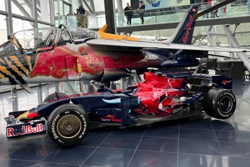 Muzeum Red Bull Hangar-7 na letišti v Salcburku