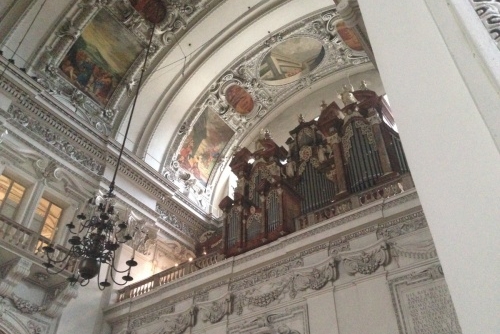 Jak si užít Salcburk a ušetřit se Salzburg Card - chrám s varhany