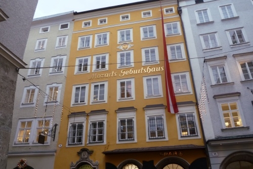 Jak si užít Salcburk a ušetřit se Salzburg Card - Mozartův rodný dům