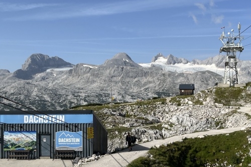 Vyhlídka 5 prstů  - výhled na Dachstein u horní stanice lanovky