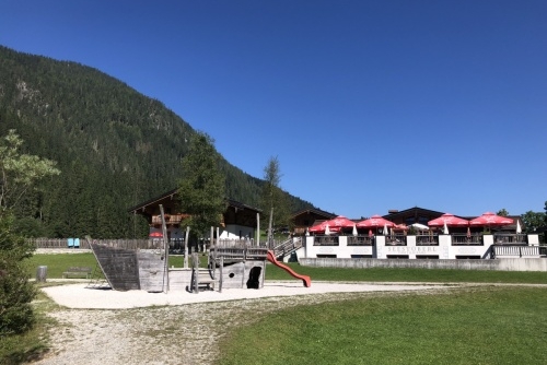 Přírodní koupaliště v okolí Altenmarktu - Flachauwinkl - restaurace 