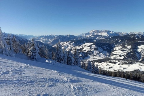 Prosincová lyžovačka ve Flachau